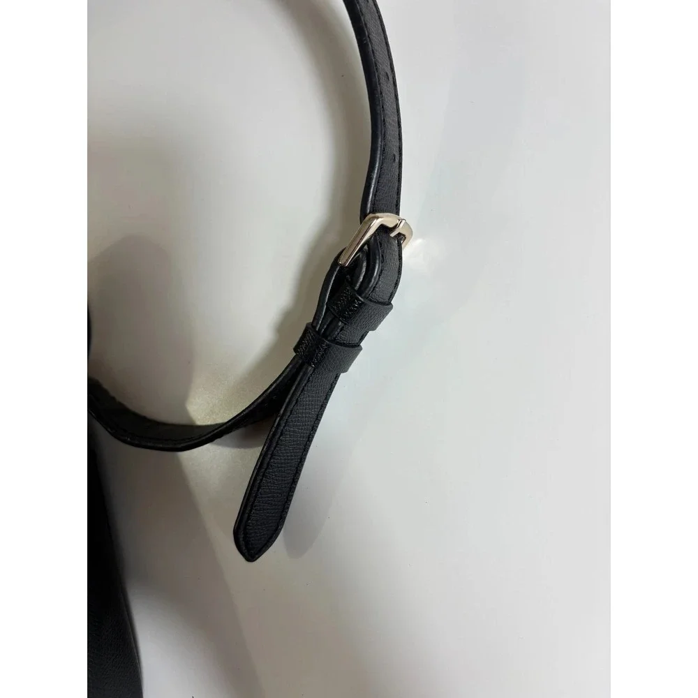 VTG Y2K Guess Handbag Women Black Leather Adjustable Strap Magnetic Flap Closure